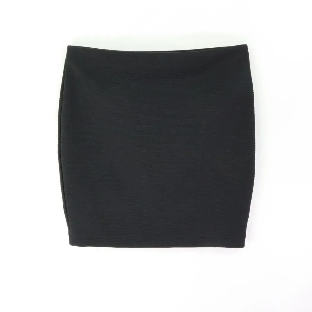 H&M Short Skirt‎ Womens Size S Black Fluted Polyester Blend Stretch Pull-On